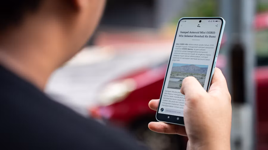 reading blogs on TechGup.org website